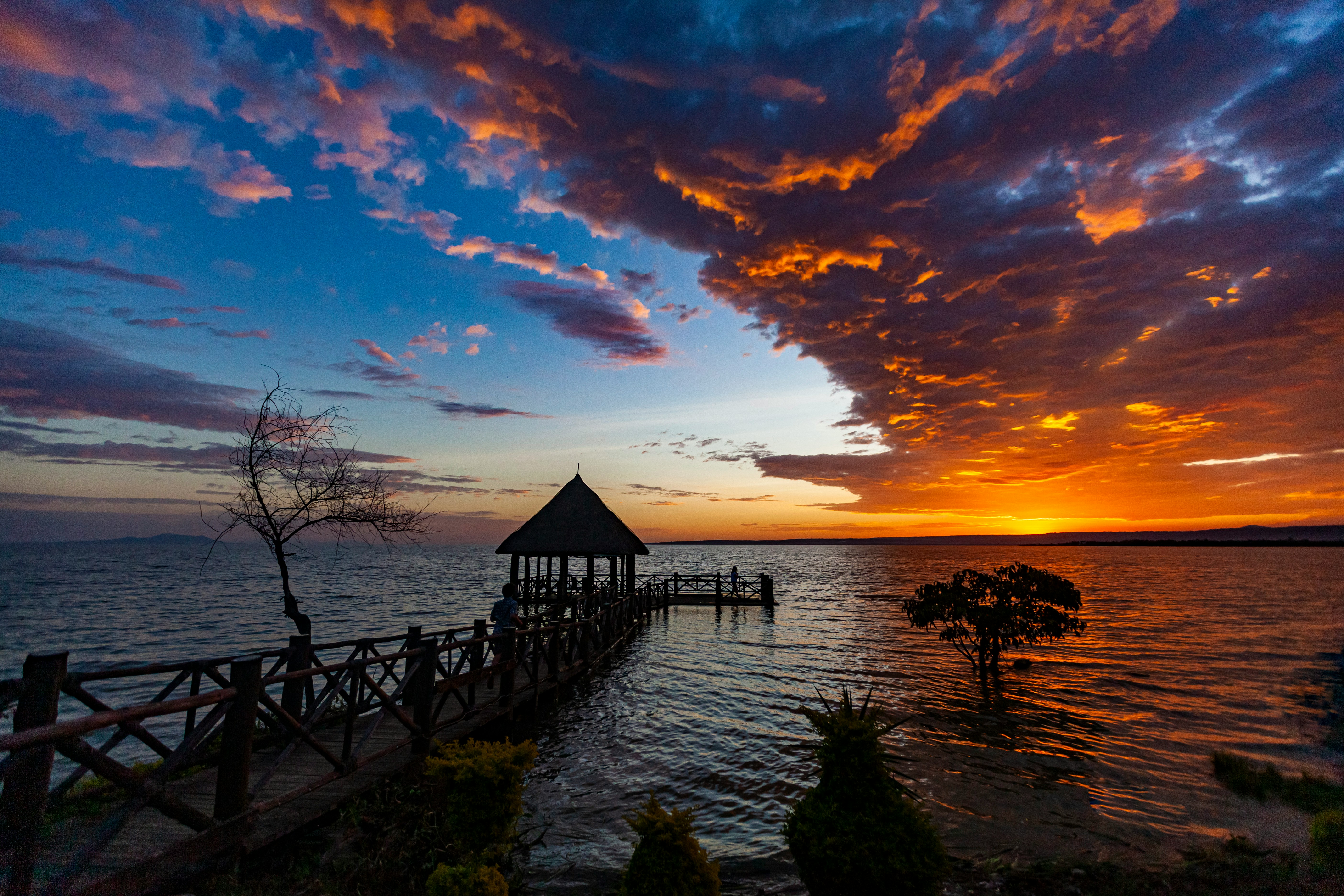 Sunset Sundowners Lakeside