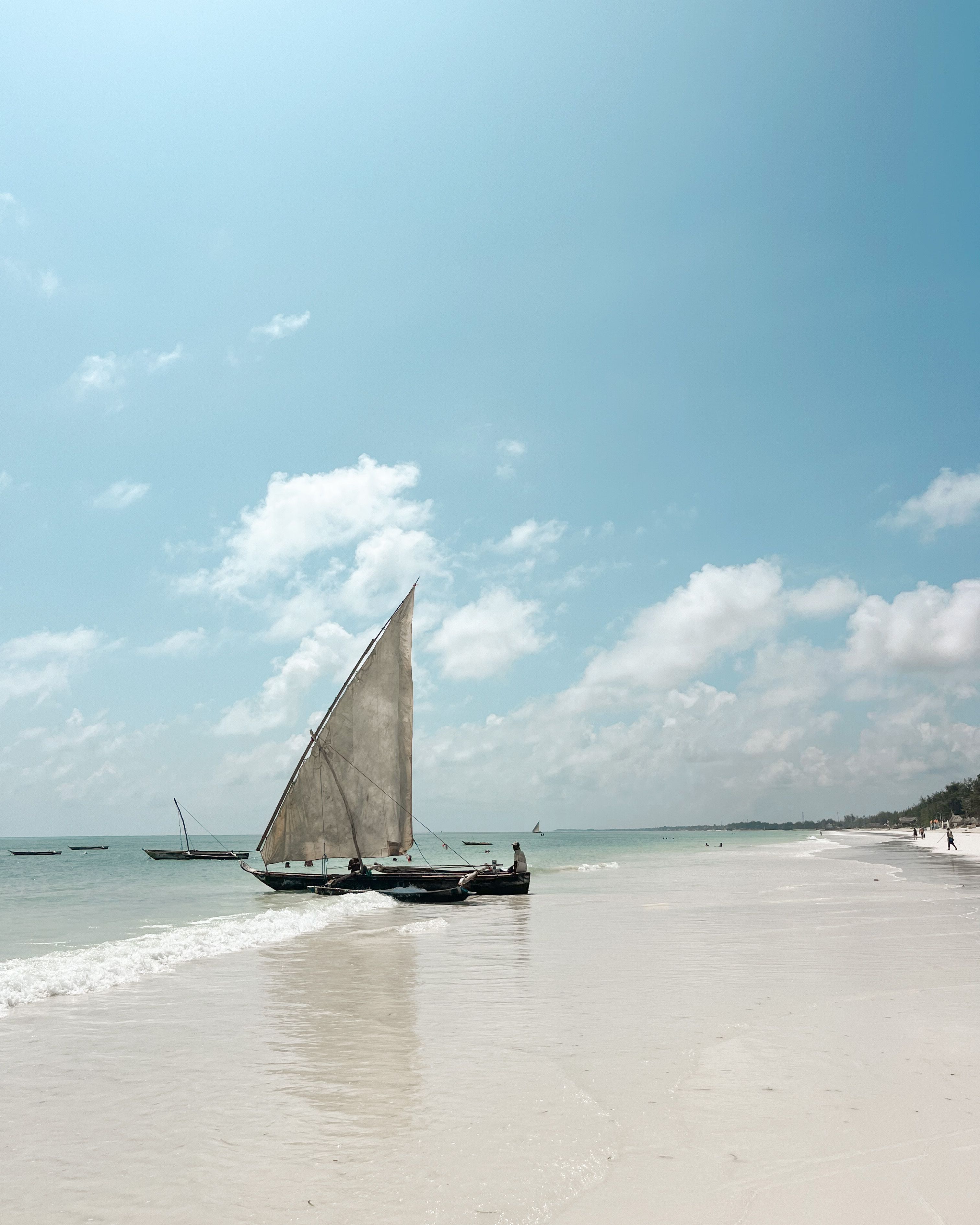 Barefoot & Brief — Mara & Diani